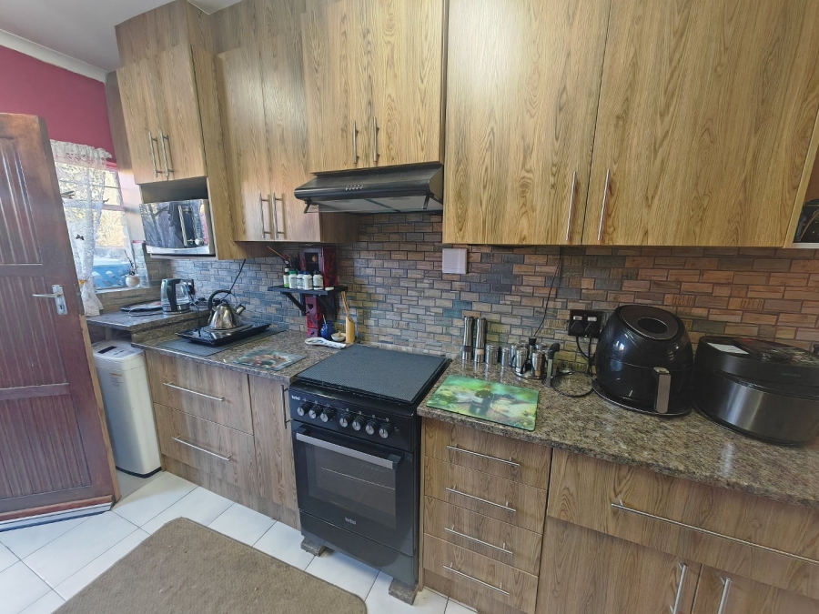 2 Bedroom Property for Sale in Pellissier Free State